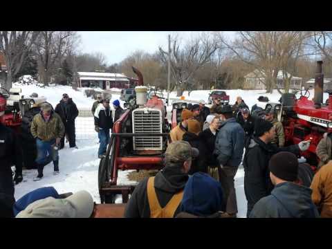 IHC Tractors on Oaktown, IN Farm Auction 2/25/15
