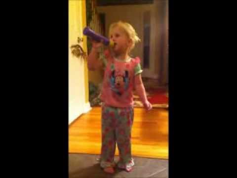 Amazing 4 year old singing 