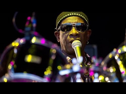 Tony Allen Le batteur légendaire et pionnier de l’afrobeat est d_éc_é_dé