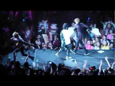 Like A G6 - Amber, Key, Kris at SM Town in LA