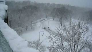 preview picture of video 'Woodley Park, Washington DC Blizzard (February 6)'