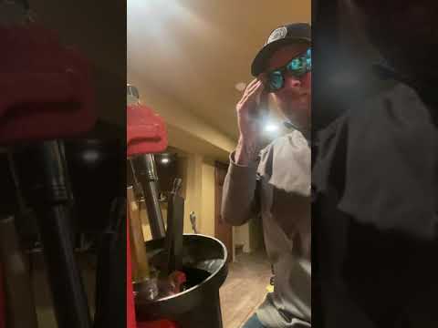 Decapping live primers