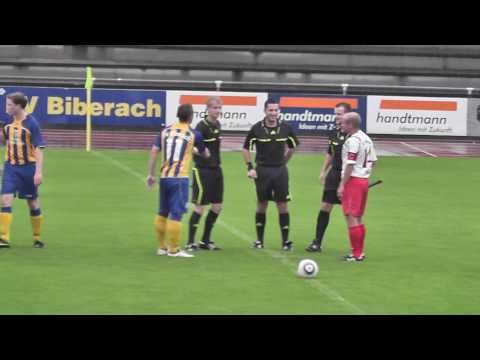 Einlaufen der Teams beim Testspiel FV Biberach vs. Pfullendorf