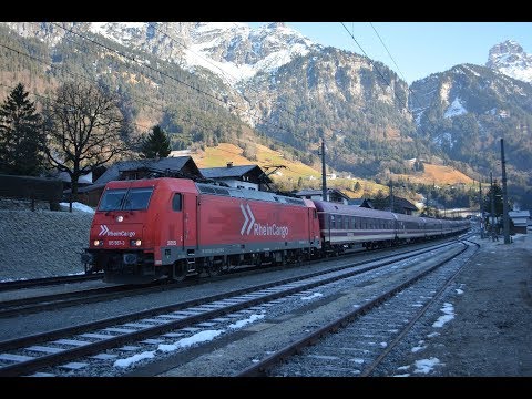 Arlberg Bahnverkehr am 13 01.18 - "RHC und TXL mit Schneesportzügen"