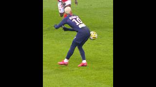 Download lagu Rare Neymar Passes 🔥😈 mp3