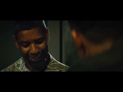 2 Guns international trailer still with Denzel Washington and Mark Wahlberg back-to-back amid flying cash