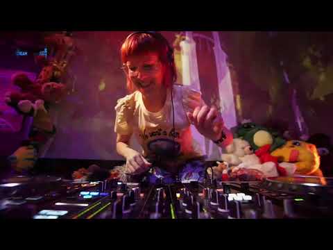 Bebetta In Bed X Kollektiv Bushbash & VJ Sicovaja