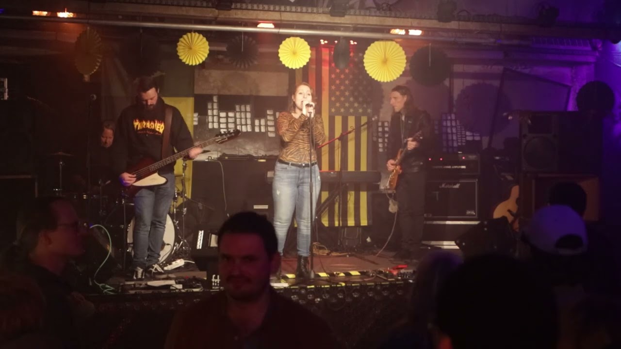 myviolet. -  Head in the Sky | Live @DerHalle in Dresden