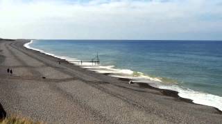 preview picture of video 'Weybourne - Making Waves'