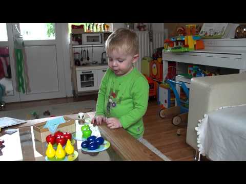 20.06.2015 Mama, Papa und Jonah beim Obstgarten spielen!!!! Wir gewinnen