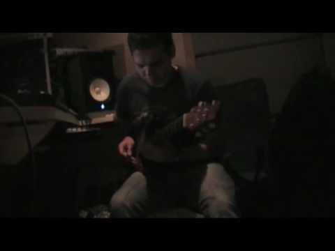 Thiago Dahan testando guitar rig 4 com a Zaganin