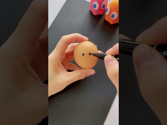 Vídeo relacionado con Milaloko 24 Huevos de Pascua Rellenables, Huevos de Plástico Vacíos de Colores Brillantes para Caza de Semana Santa, 4 x 6 cm