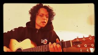 Pete Townshend&#39;s  I am an animal  - cover - unplugged from Tini&#39;s kitchen...again