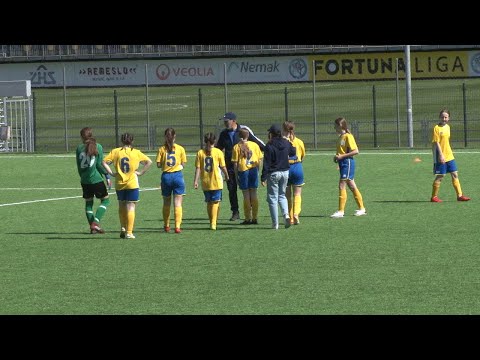 Žiarske futbalistky WU 15 privítali súperky MŠK Novohrad Lučenec