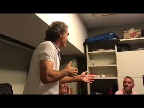 Ruggeri le hace una broma al pollo Vignolo