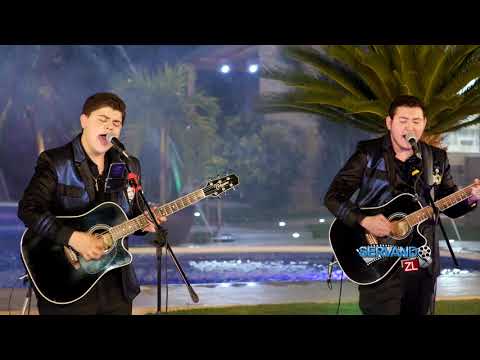 Los 3 Caballeros - La Mejor Escuela (En Vivo 2018)