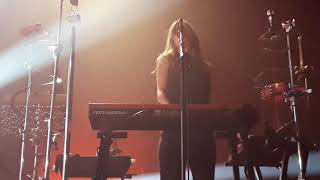 Mally Harpaz and Anna Calvi "Desire" Just Mally Nîmes 2019