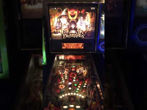 Lord of the Rings Pinball Machine Review & Gameplay - 9.5 - Stern Pinball