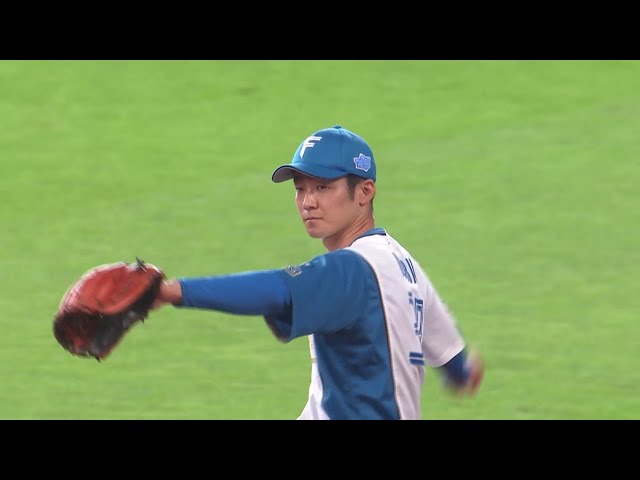 【1回表】ファイターズ・石井一成 一二塁間に抜けそうな打球をジャンピングキャッチ!! 2025年8月31日 北海道日本ハムファイターズ 対 東北楽天ゴールデンイーグルス