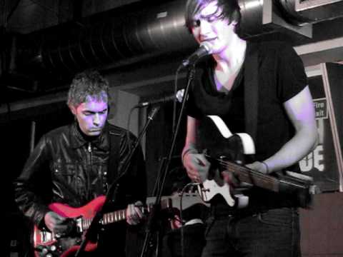 Erland And The Carnival - The Sweeter The Girl The Harder I Fall (clip)