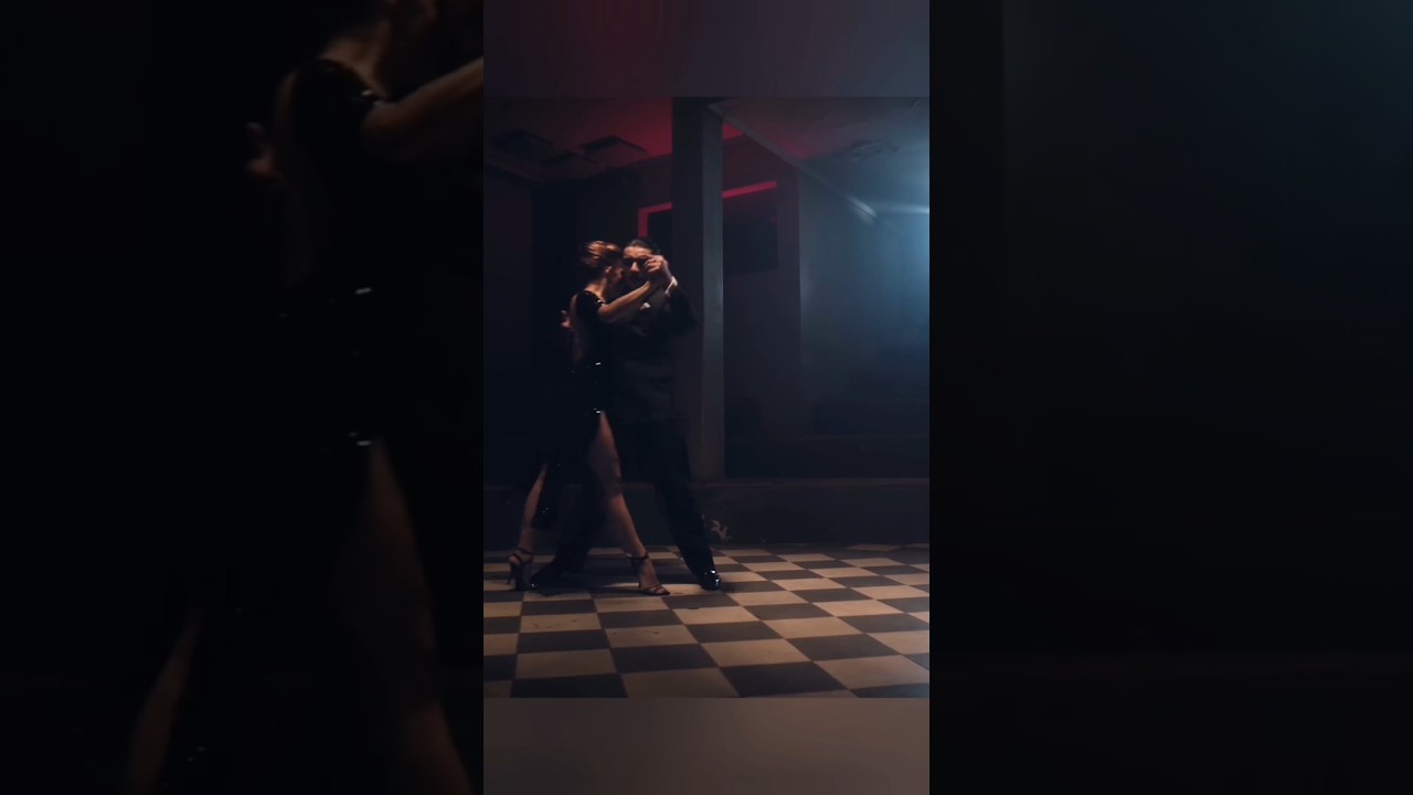 Max Vera & Jimena Hoeffner dancing with La Modesta Orquesta 😍 Follow @tangoexpo