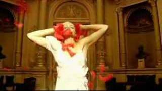 Gwen Stefani - Early Winter