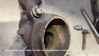 5.7 HEMI Exhaust Manifold Gasket and Bolt Replacement. How to Remove Broken Manifold Stud From Head!