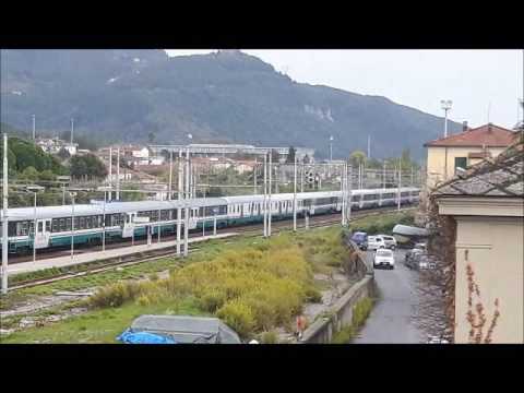 EXP 14255 Ventimiglia - Reggio di Calabria C.le in transito a Massa Centro