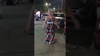 ANA GABRIEL NO PUEDE ENTRAR POR UNA CALAMIDAD, TE AMO Y CANTAS DIVINO