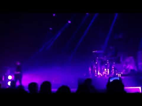 Royal Blood - Figure It Out (Live @ L'Olympia)
