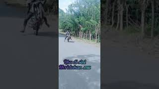 Download lagu Status wa tenganya kau menari di atas tangisan ku mp3