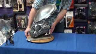 preview picture of video 'Sideshow Collectibles AvP Predator Bone Grill Mask Unboxing'