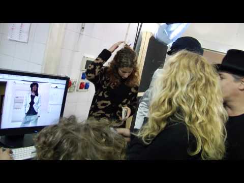 Valeria Solarino, back stage per Donna Moderna teaser