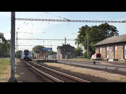 EJ 460.075/076 jako vlak Os 3713 a EJ 640.001 RegioPanter jako vlak Os 3712