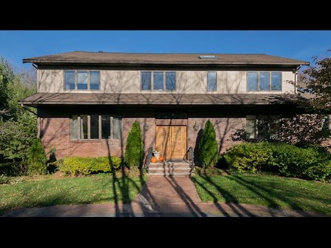 Home for Sale - 7 Solomon Pierce Rd, Lexington