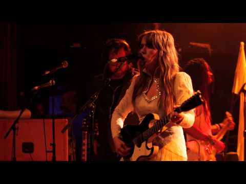 Serena Ryder feat. Kevin Drew | Stompa