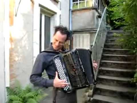 Zelwer played accordion for us !