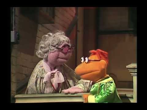 The Muppet Show - 118: Phyllis Diller - Backstage #1 (1976)