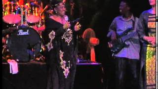 Miriam Makeba - Amampondo (Live At The North Sea Jazz Festival 2002)