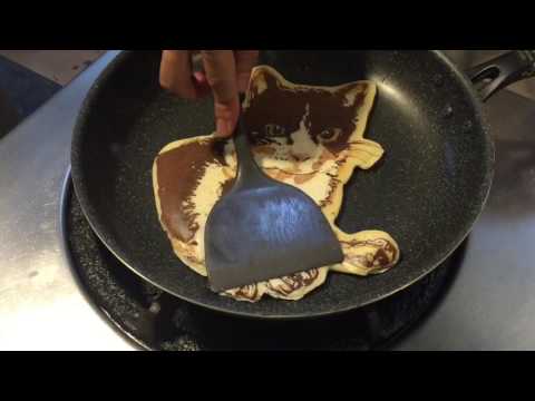 PANCAKE ART FOR WORLD CAT DAY