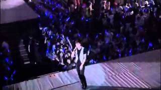 10. Super Junior - Dancing Out [Super Show 2 DVD]