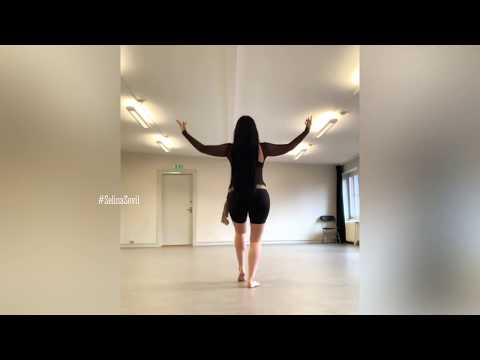 Orientalisk dans improvisation till MAKTOUB - Belly dance - Swedish Belly dancer Selina in Malmö