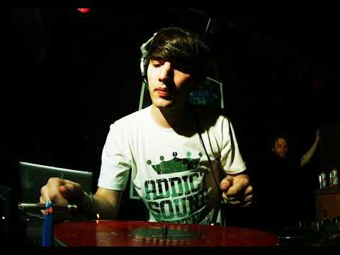 Netsky - Essenntial Mix BBC Radio 1 2010 | Drum and Bass