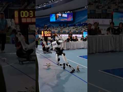 Humanoid robot fails weightlifting test at Beijing games