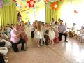танец пап с дочками на выпускном в детском саду 