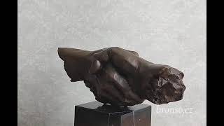 Socha Podání rukou Dali – Signovaná umělecká plastika s bronzovou patinou