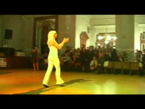 Travesti Plzeň - Dara Rolins - slečna Brigite von Cherry - Sugars