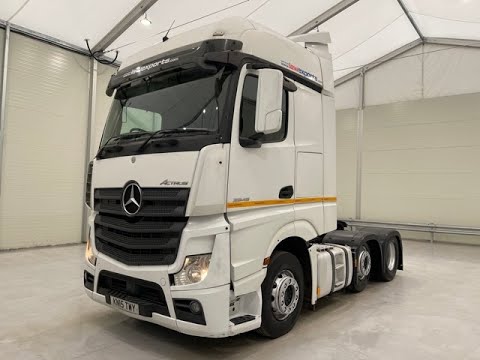 KN15 TWY - Mercedes Actros 2545 6x2 Midlift Tractor Unit | Law Truck Centre UK