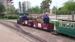 preview picture of video 'Miniatura Tren Vapor. Plaza del Trenet. Benicassim (Catellón)'