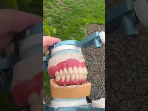 Набор Denture Base Polymer базовая пластмасса горячего отверждения, жидкость 1 л + порошок 1 кг - фото 1 - id-p2496200646